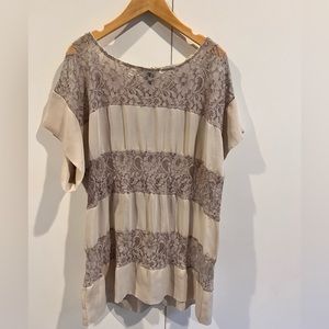 Beautiful lace blouse with zipper detail on back